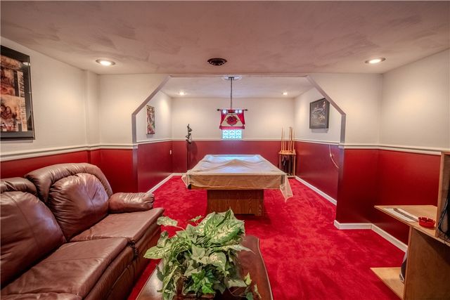 690 Baird Ave, Canton Twp, PA 15301