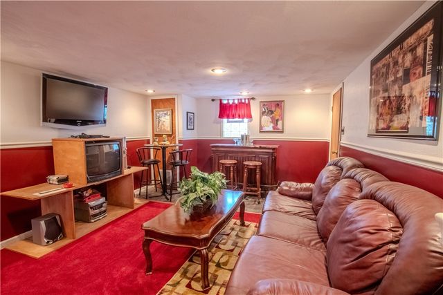 690 Baird Ave, Canton Twp, PA 15301