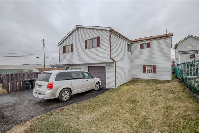 690 Baird Ave, Canton Twp, PA 15301