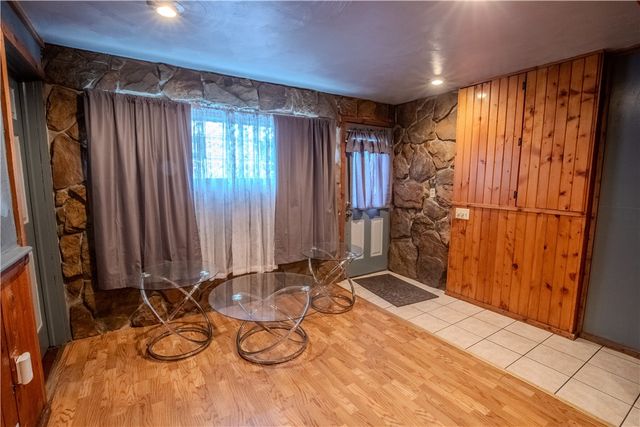 690 Baird Ave, Canton Twp, PA 15301