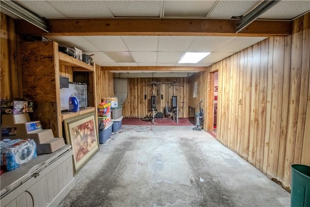 690 Baird Ave, Canton Twp, PA 15301