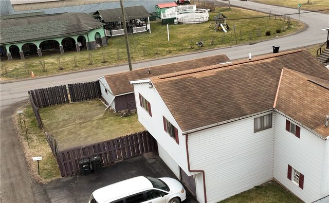 690 Baird Ave, Canton Twp, PA 15301