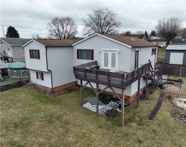 690 Baird Ave, Canton Twp, PA 15301