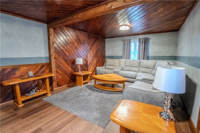 690 Baird Ave, Canton Twp, PA 15301