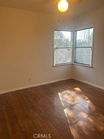 17652 Delano Street, Encino (los Angeles), CA 91316