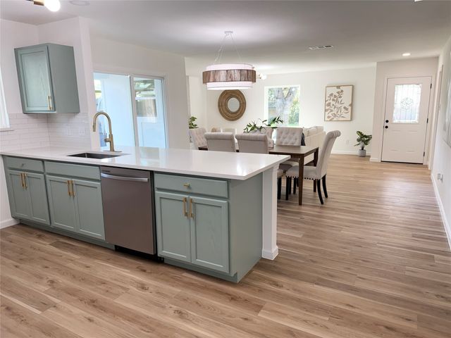 1908 Ann Avenue, Carrollton, TX 75006