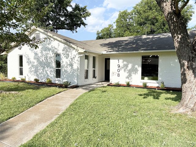 1908 Ann Avenue, Carrollton, TX 75006
