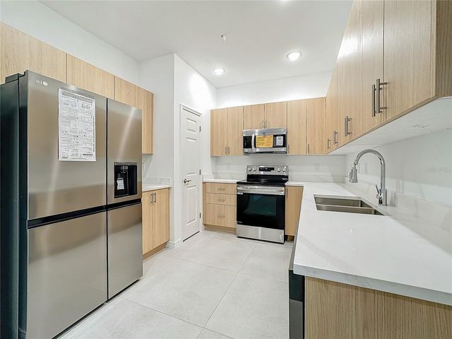 1752 BARTON TOWNE CIRCLE, St Cloud, FL 34769