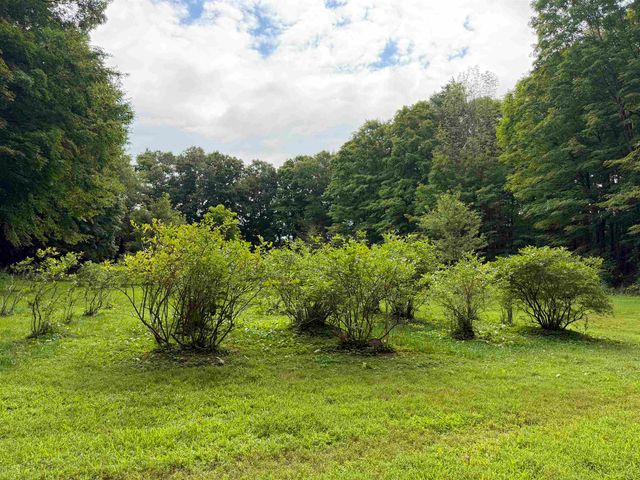 226 Amesbury Road, Kensington, NH 03833