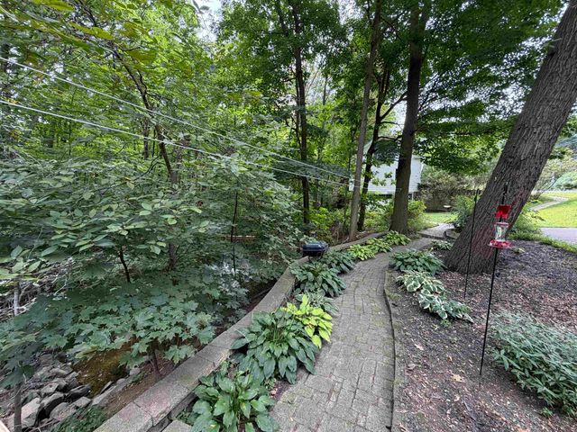 226 Amesbury Road, Kensington, NH 03833