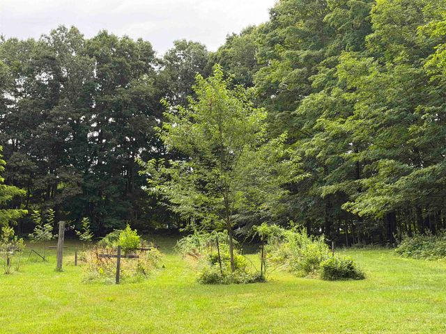 226 Amesbury Road, Kensington, NH 03833