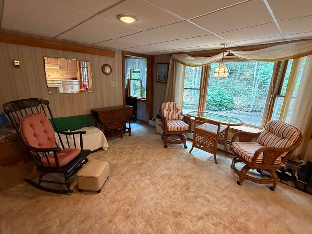 226 Amesbury Road, Kensington, NH 03833