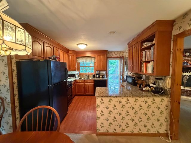 226 Amesbury Road, Kensington, NH 03833