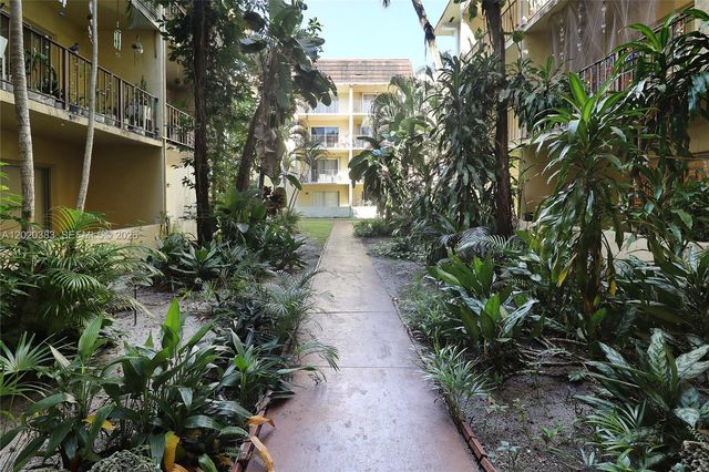 11905 NE 2nd Ave C403, North Miami, FL 33161
