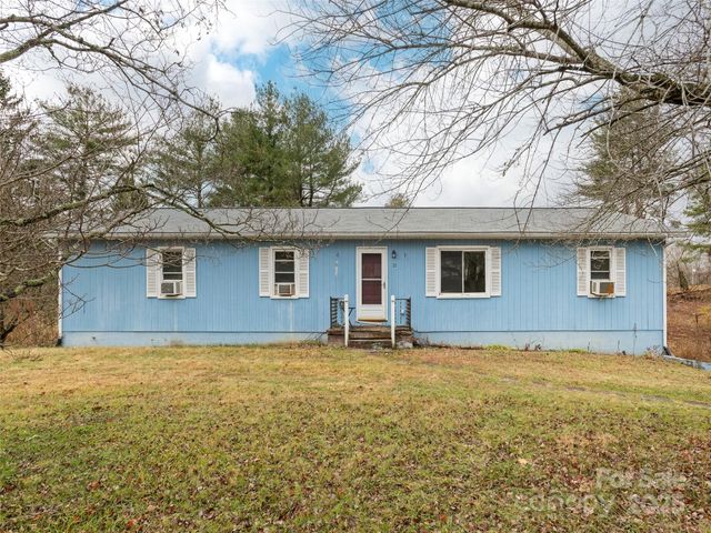 21 W Chapel Road, Asheville, NC 28803