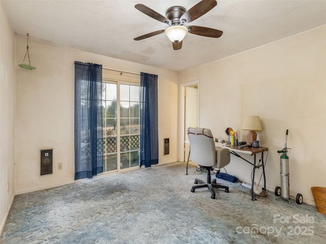 21 W Chapel Road, Asheville, NC 28803