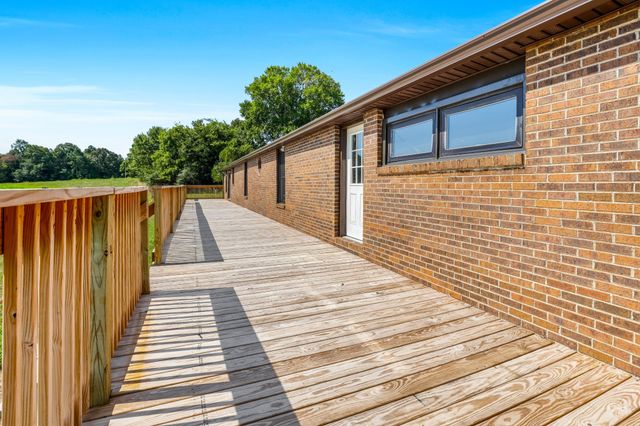 239 Wayne Threatt Rd, Dover, TN 37058