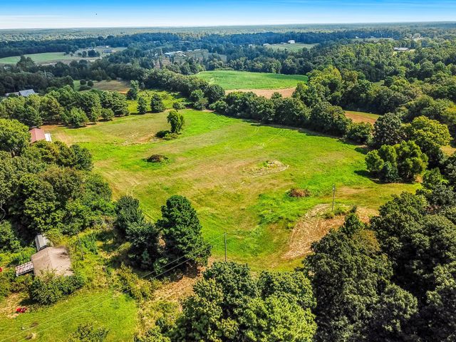 239 Wayne Threatt Rd, Dover, TN 37058