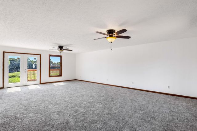 239 Wayne Threatt Rd, Dover, TN 37058