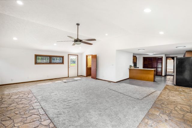 239 Wayne Threatt Rd, Dover, TN 37058