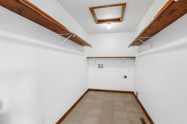 239 Wayne Threatt Rd, Dover, TN 37058