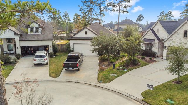 248 Crest Edge Street, Montgomery, TX 77316