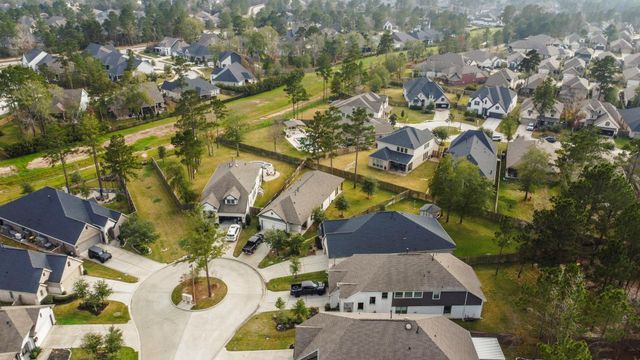 248 Crest Edge Street, Montgomery, TX 77316