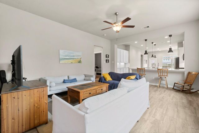 248 Crest Edge Street, Montgomery, TX 77316