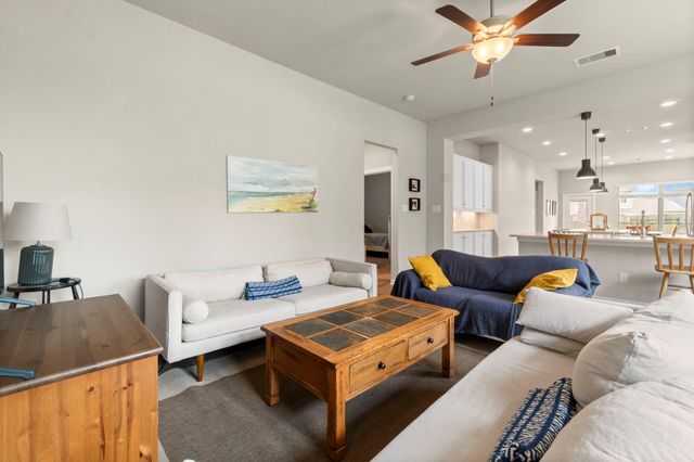 248 Crest Edge Street, Montgomery, TX 77316