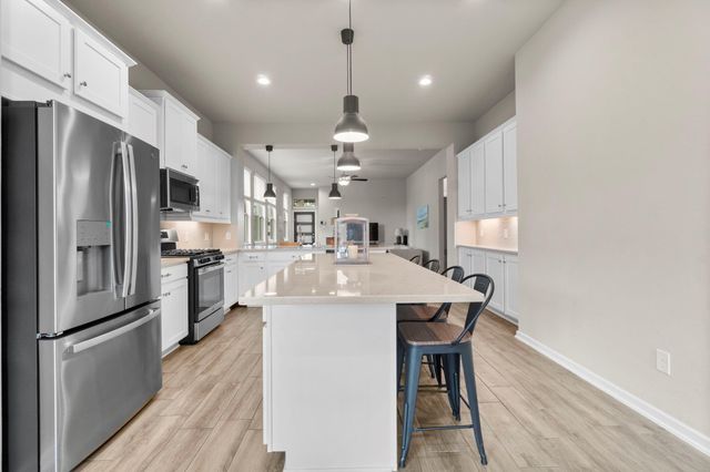 248 Crest Edge Street, Montgomery, TX 77316