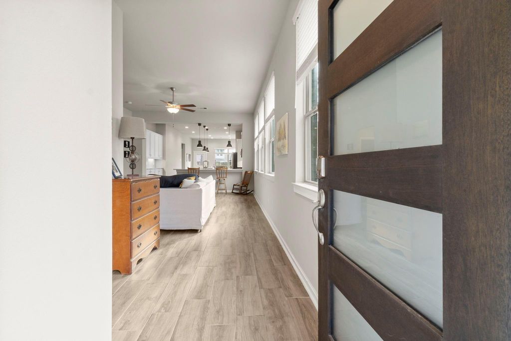 248 Crest Edge Street, Montgomery, TX 77316