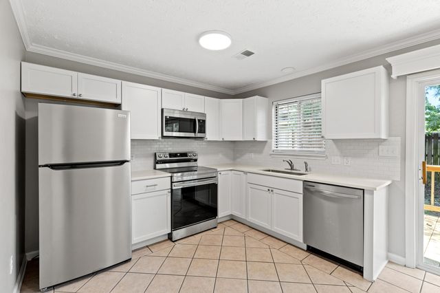 100 Old Lemons Mill Court, Georgetown, KY 40324