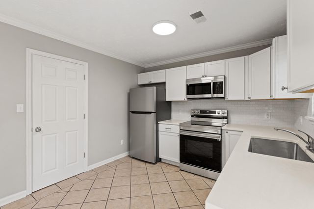 100 Old Lemons Mill Court, Georgetown, KY 40324