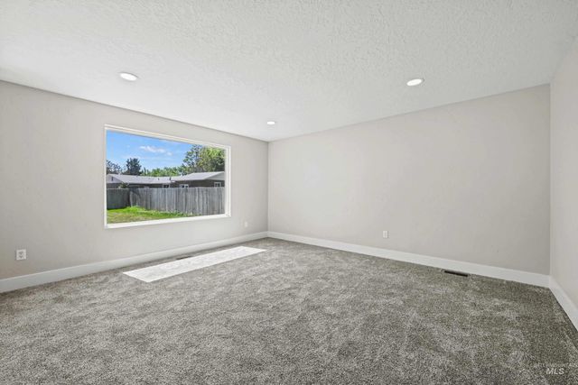 702 18th Ave. N, Nampa, ID 83687
