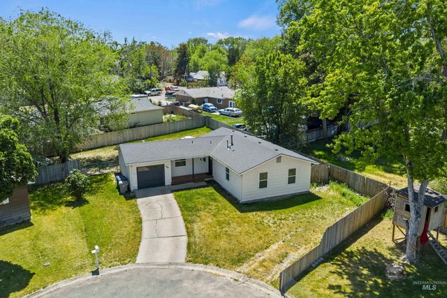702 18th Ave. N, Nampa, ID 83687
