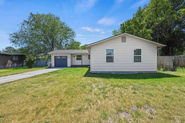 702 18th Ave. N, Nampa, ID 83687