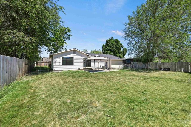 702 18th Ave. N, Nampa, ID 83687
