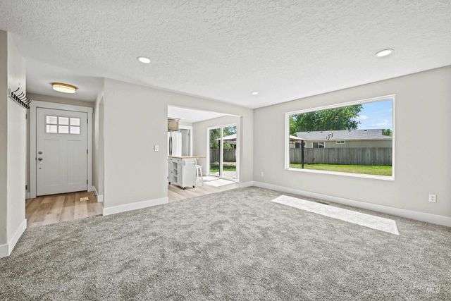 702 18th Ave. N, Nampa, ID 83687