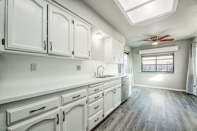 1495 Purvis Avenue, Clovis, CA 93611