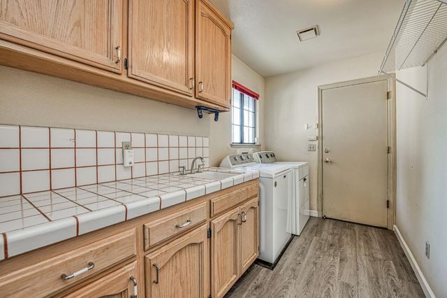 1495 Purvis Avenue, Clovis, CA 93611