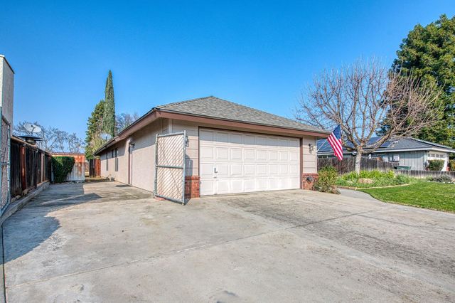 1495 Purvis Avenue, Clovis, CA 93611