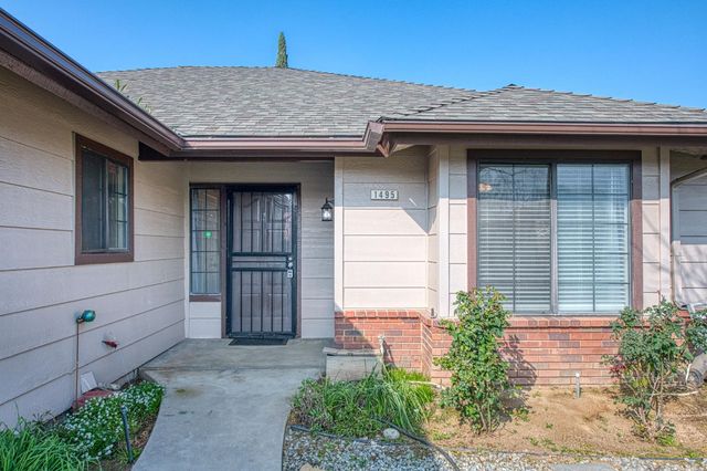 1495 Purvis Avenue, Clovis, CA 93611
