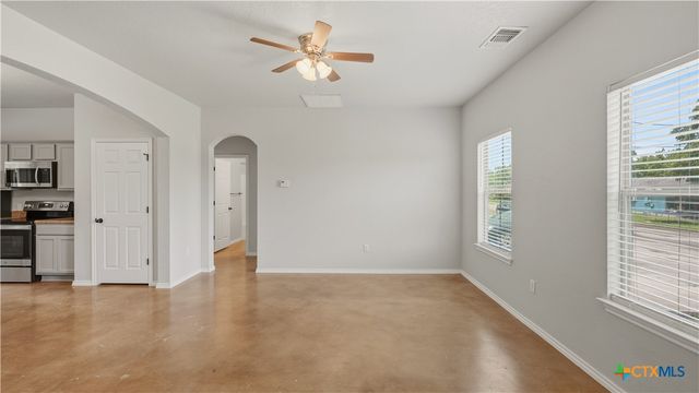 193 Rosedale Avenue, New Braunfels, TX 78130