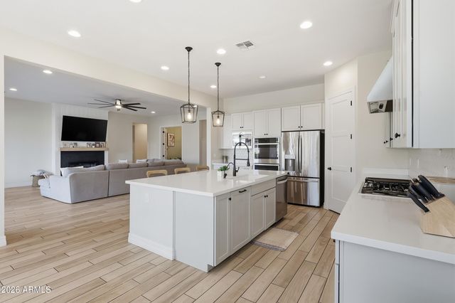 3716 E APPALOOSA Road, Gilbert, AZ 85296