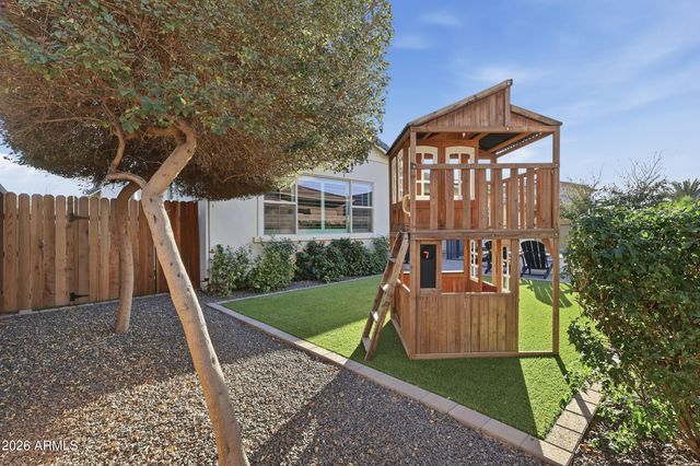 3716 E APPALOOSA Road, Gilbert, AZ 85296