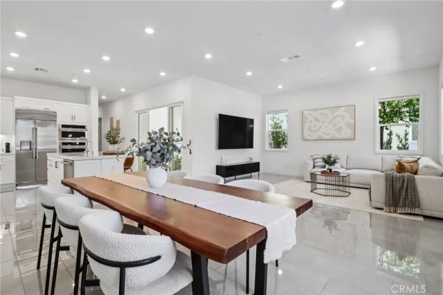 337 Abacus, Irvine, CA 92618