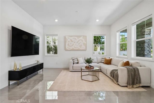 337 Abacus, Irvine, CA 92618