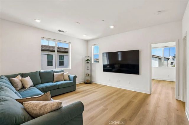 337 Abacus, Irvine, CA 92618