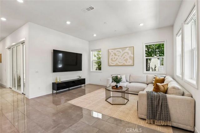 337 Abacus, Irvine, CA 92618