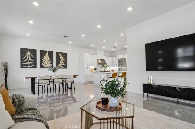 337 Abacus, Irvine, CA 92618